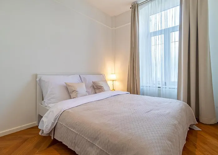 Trendy Apartment In Central